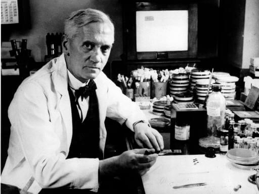 This image has an empty alt attribute; its file name is Sir-Alexander-Fleming.jpg